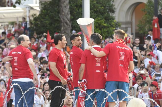 El Sevilla celebra la Europa League en la Puerta de Jerez (Foto: Kiko Hurtado).