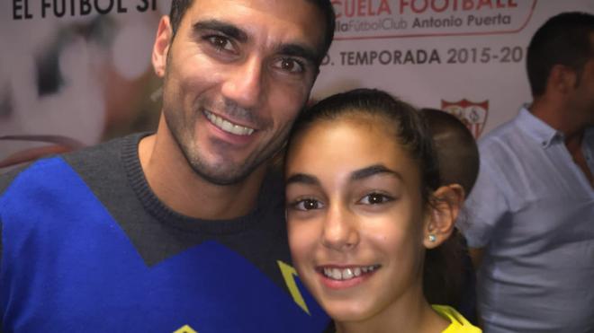 Espe, junto a José Antonio Reyes. (Twitter)