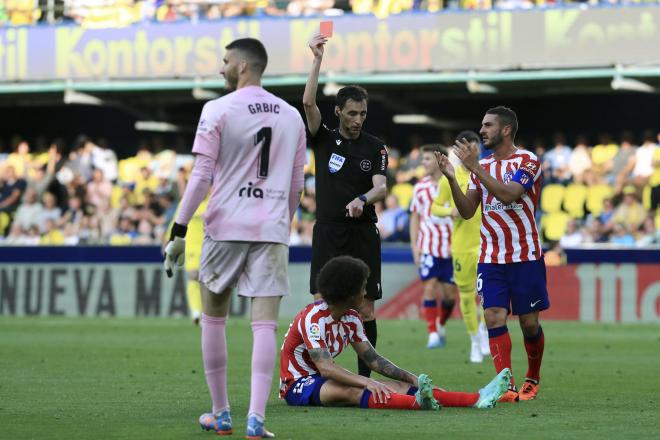 Witsel, expulsado en el Villarreal-Atlético de Madrid (Foto: EFE).