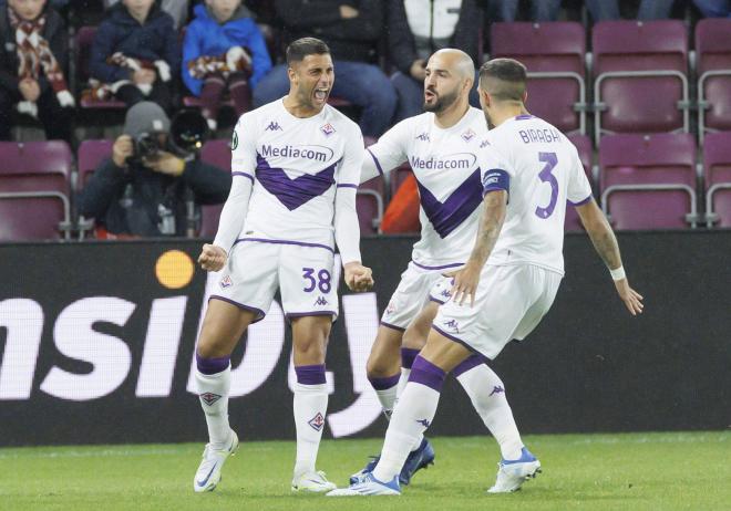 Los jugadores de la Fiorentina celebran un gol (Foto: Cordon Press)