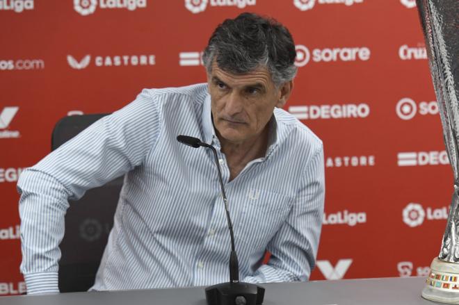 José Luis Mendilibar, en la rueda de prensa sobre su renovación (Foto: Kiko Hurtado).