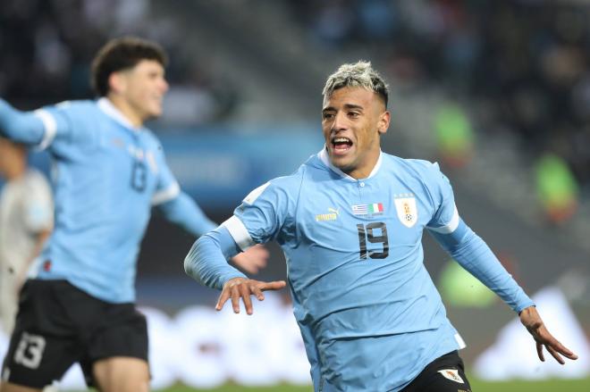 Luciano Rodríguez marca el gol que le da a Uruguay el mundial sub-20 (Foto: Cordon Press).