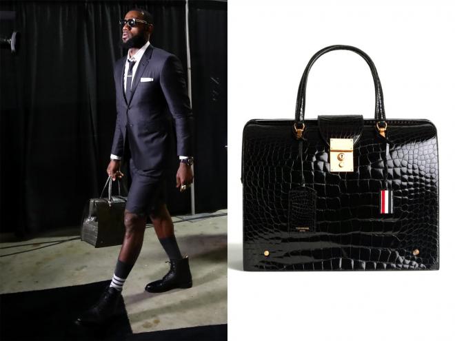 Lebron James, con su bolso.