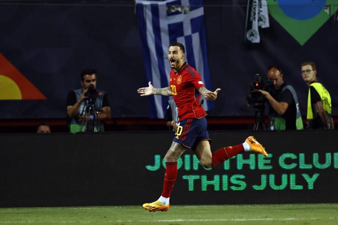 Joselu celebra su gol con España ante Italia. Fuente: Cordon Press