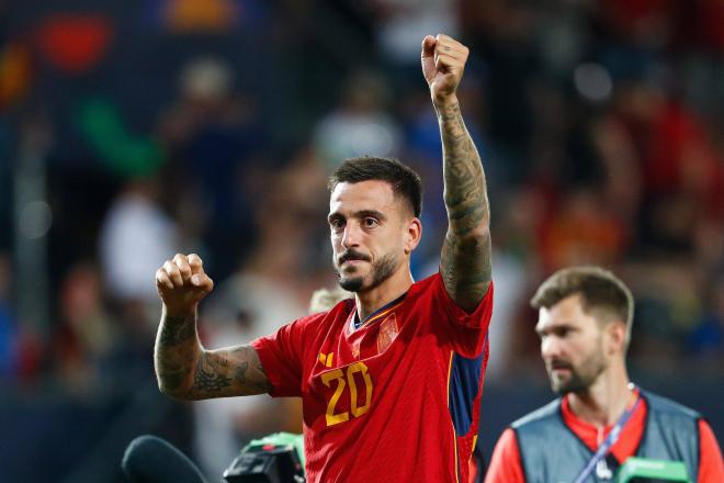 Joselu Mato celebra un gol con la selección española (Foto: Cordon Press).