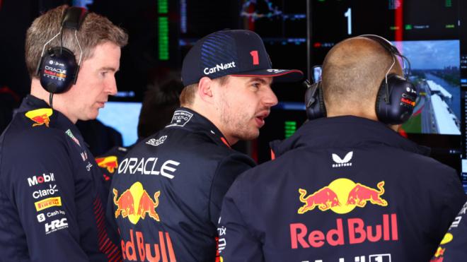 Max Verstappen, en el box de Red Bull después del GP de Canadá (Cordon Press)