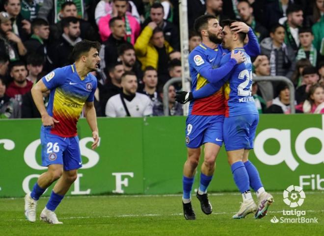 Jacobo, jugador que interesa al Málaga, celebra su gol al Racing de Santander (Foto: LaLiga).