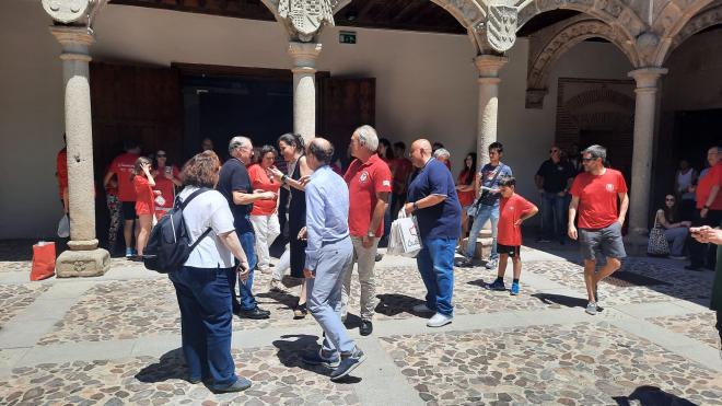 Goiko y Manolo Delgado Meco en La Peña el Alcázar, en Ávila, del Athletic Club que cumple sus Bodas de Oro (Foto: DMQ Bizkaia).