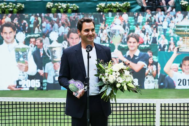 Roger Federer, en su homenaje en Halle (Foto: Cordon Press).