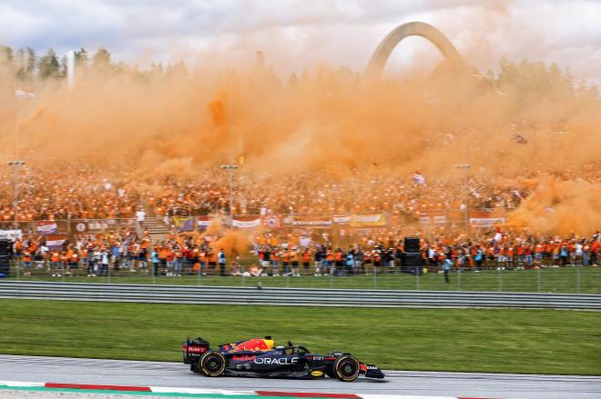 Max Verstappen, en el GP de Austria frente a la marea naranja de sus seguidores (Foto: Cordon Press).