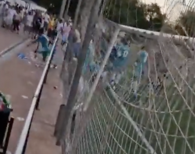 Batalla campal en Valencia en un partido de aficionados entre Senegal y Colombia