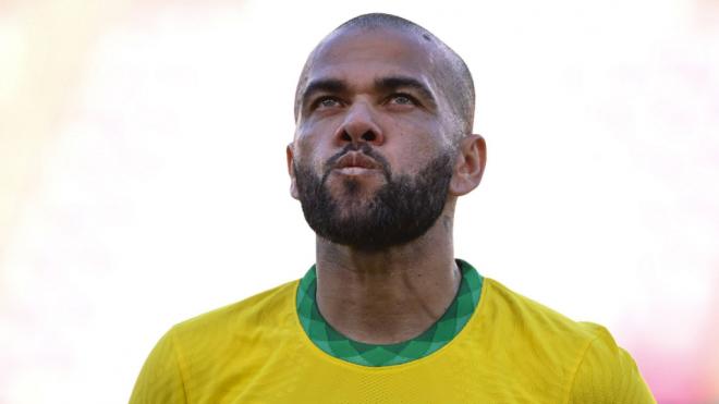 Dani Alves en un partido con Brasil (Cordon Press)
