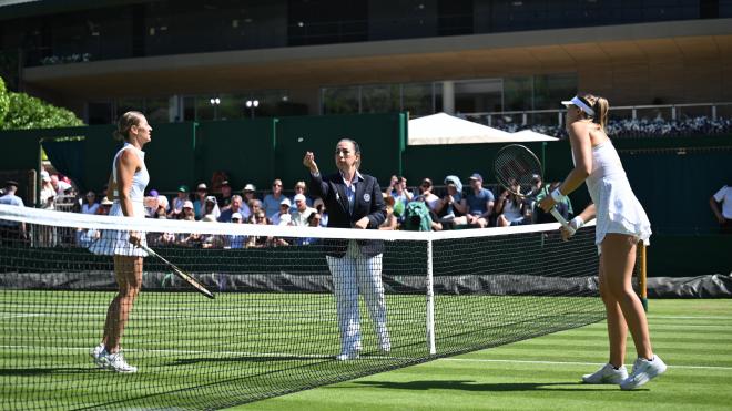 Paula Badosa y Marta Kostyuk, en el partido de Wimbledon