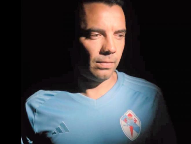 Iago Aspas, con la nueva camiseta del Celta de Vigo (Foto: RC Celta).