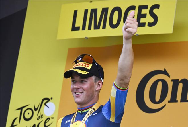 Pedersen celebra su triunfo de etapa (Foto: Cordon Press).