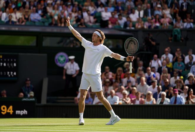 Andrey Rublev celebra la victoria ante Bublik en Wimbledon (Foto: Cordon Press).