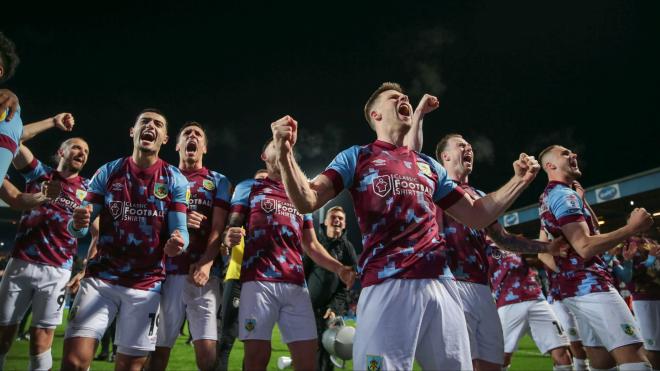 Los jugadores del Burnley FC celebran un triunfo (foto: Burnley FC).