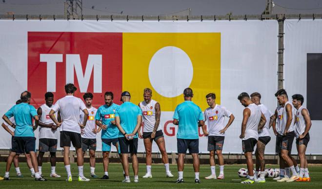 Rubén Baraja, en la pretemporada 2023/24 (Foto: Valencia CF).