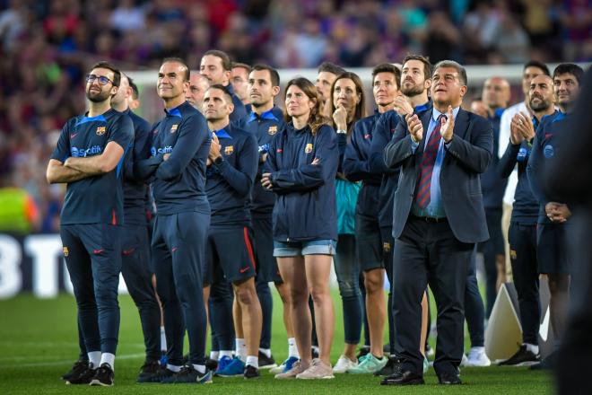 Joan Laporta con el equipo del F.C. Barcelona