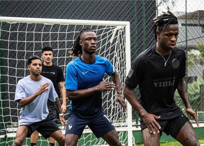 Vinicius, Camavinga y Rodrygo, entrenan juntos en Brasil (FOTO: mateusleon13).