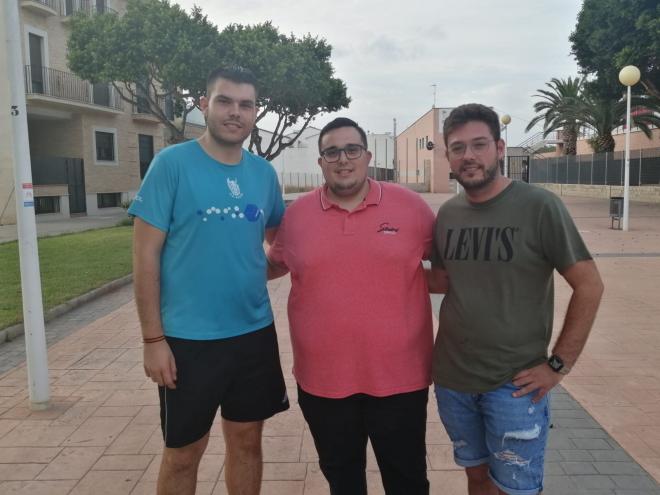 Tres de los aficionados que sufrirán la sanción del cierra de la Grada de Animación de Mestalla por el 