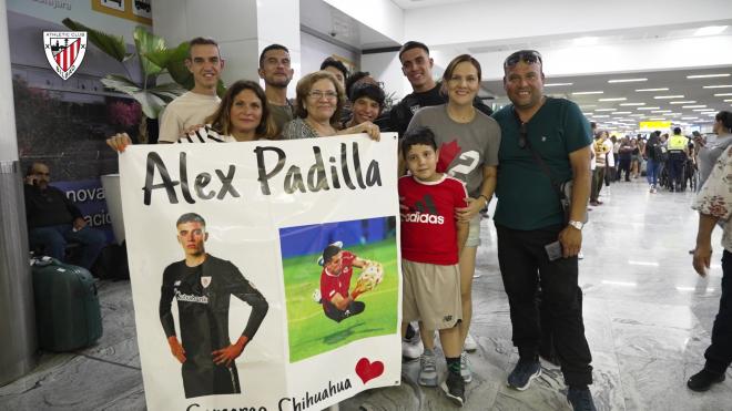 Álex Padilla, tras aterrizar en México (Foto: Athletic Club).