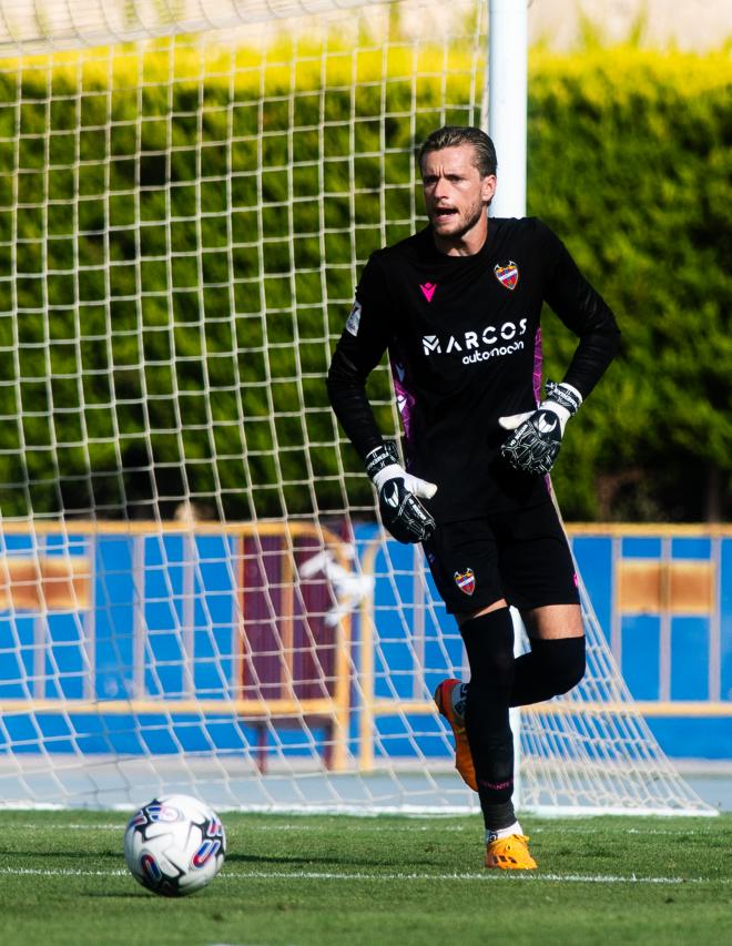 Femenías durante el amistoso entre el Levante UD y el Stoke City.