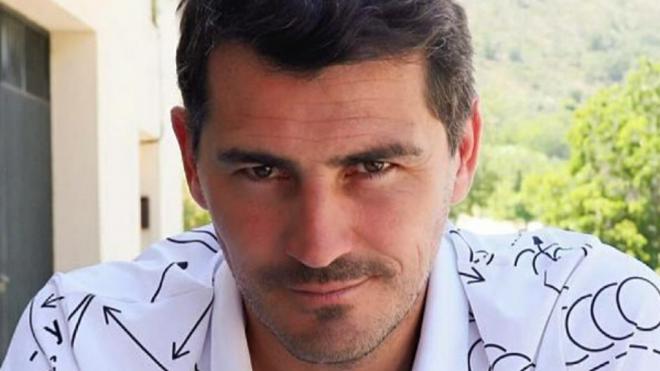 Iker Casillas y su encuentra en redes (@ikercasillas)