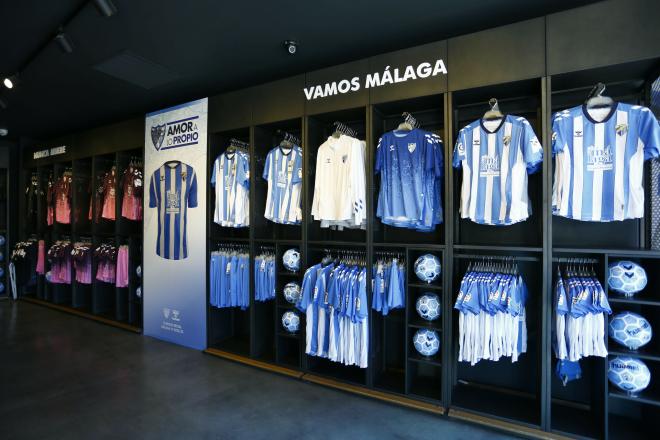 Tienda oficial del Málaga. (Foto: MCF)