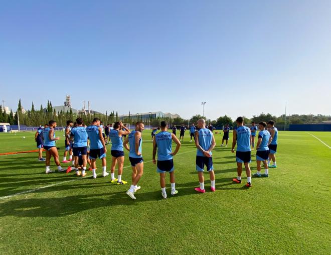 El Levante UD sigue preparando la pretemporada con entrenamientos en Buñol. (Foto: Levante UD)