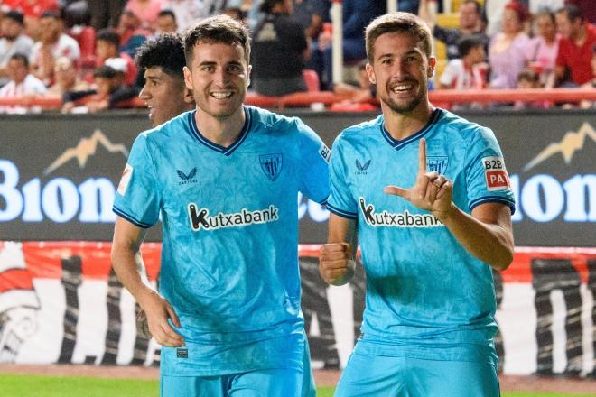 Javi Martón y Morci celebran un gol al Necaxa mexicano (Foto: Athletic Club).