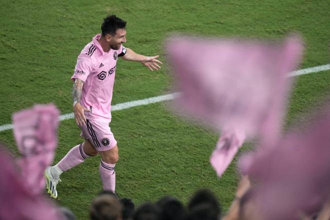 Leo Messi celebra su gol en su debut con el Inter de Miami (Foto: Cordon Press).