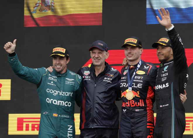 Fernando Alonso, Max Verstappen y Lewis Hamilton. (Cordon Press)