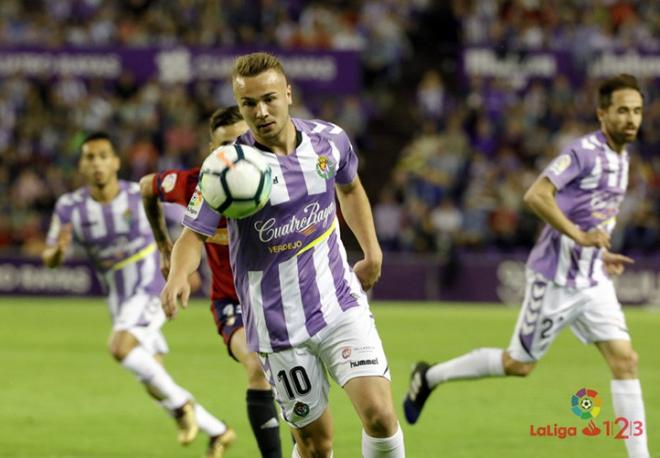 Ontiveros, celebra un gol con el Valladolid.