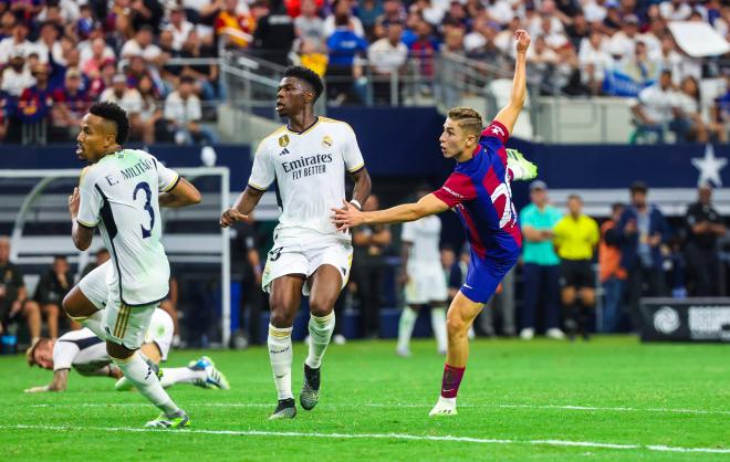 Fermín López marcando su gol al Real Madrid (Foto: Cordon Press).