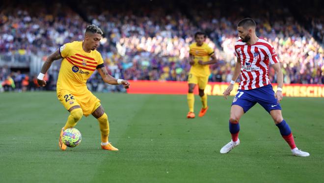 Yannick Carrasco en un partido del Atlético de Madrid contra el F.C.Barcelona  (Cordon Press)