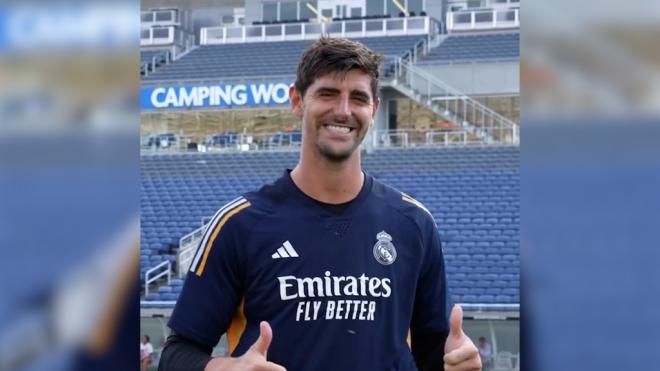 Courtois, sonriendo en el último entrenamiento del Real Madrid (@thibautcourtois)