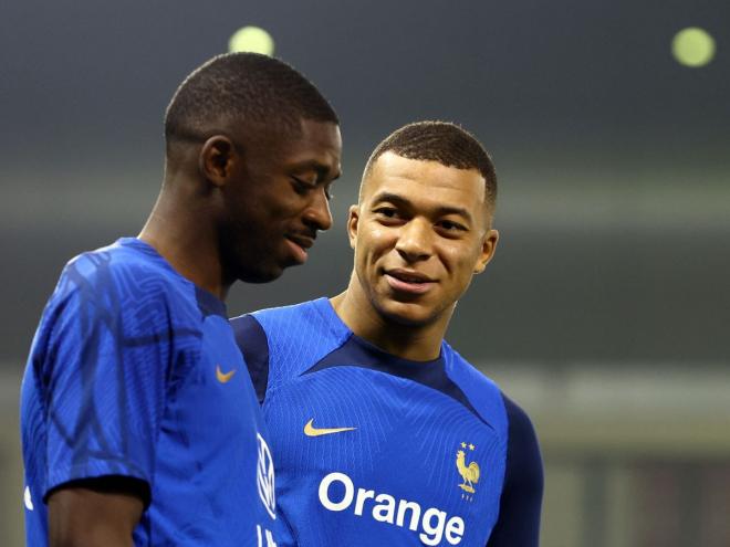 Ousmane Dembélé y Kylian Mbappé, en un entrenamiento con Francia (Foto: Cordon Press).