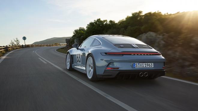 Vista general trasera del nuevo modelo de Porsche.