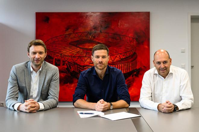 Xabi Alonso firma su renovación con el Bayer Leverkusen (Foto: Bayer 04).