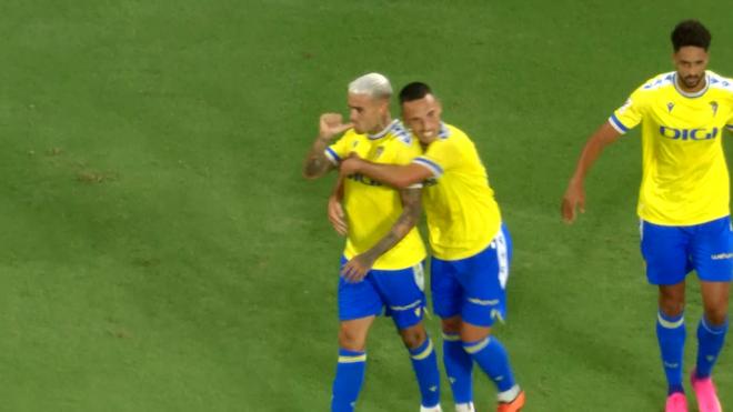 Roger Martí, celebrando su gol
