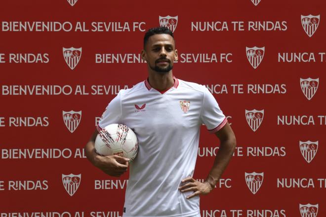 Djibril Sow, en su presentación con el Sevilla FC (Foto: Kiko Hurtado).