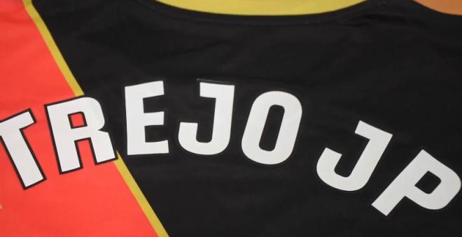 El nuevo nombre de la camiseta de Trejo en el Rayo Vallecano (Redes sociales)