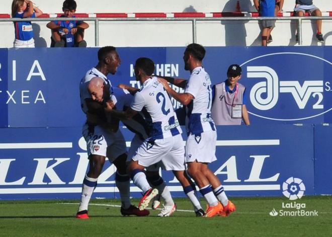 Bouldini abrió la cuenta goleadora del Levante de la temporada en el 1-1 ante el Amorebieta (Foto: LUD).