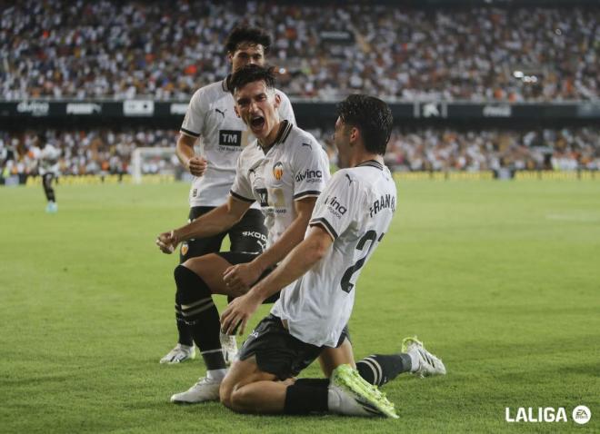 Pepelu celebra su gol a la UD Las Palmas en el partido de ida en Mestalla.