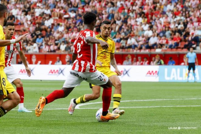 Hassan ante el Mirandés. (Foto: LaLiga)