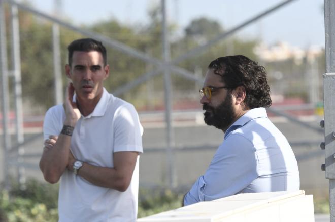 Víctor Orta y Fernando Navarro, en el entrenamiento de este domingo (Foto: Kiko Hurtado).