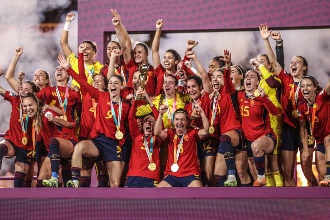 España celebra su título de campeonas del Mundial Femenino. Fuente: Cordon Press.