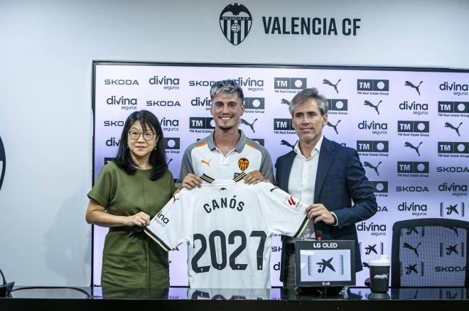 Presentación de Sergi Canós (Foto: Valencia CF).