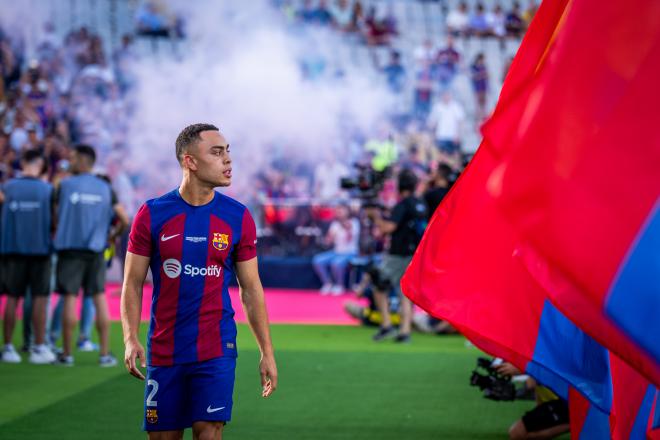 Sergiño Dest, en un partido de pretemporada con el Barça (Foto: FCB).